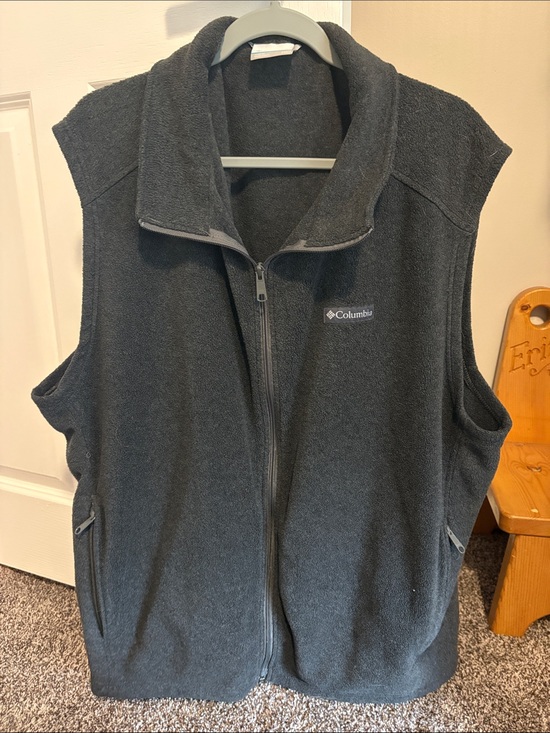 Columbia Other - Columbia Dark Gray Fleece Vest